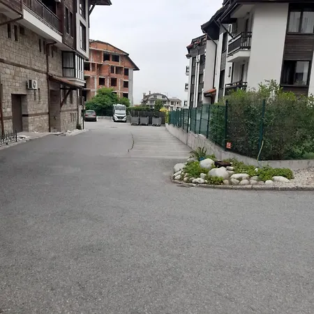 Lux 223 بانسكو